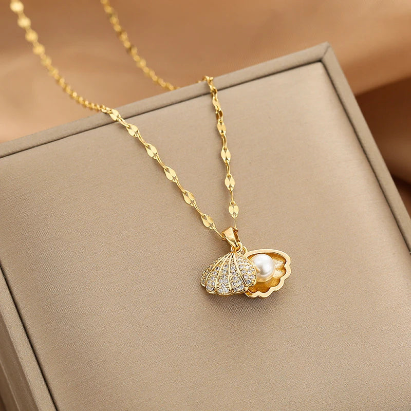 Ariel Ocean Pearl Necklace